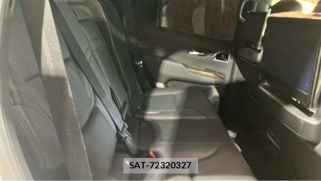Toyota LAND CRUISER 2023-07 8282427-6