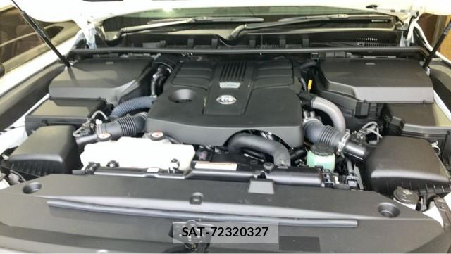 Toyota LAND CRUISER 2023-07 8282427-7