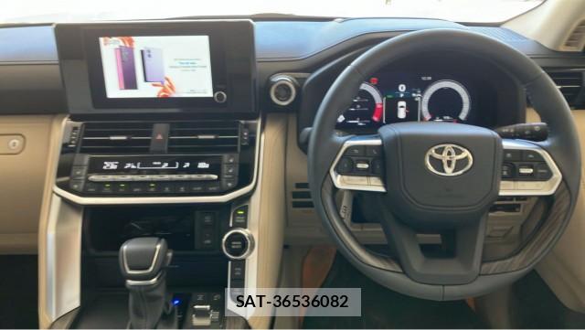 Toyota LAND CRUISER 2025-05 8282441-16