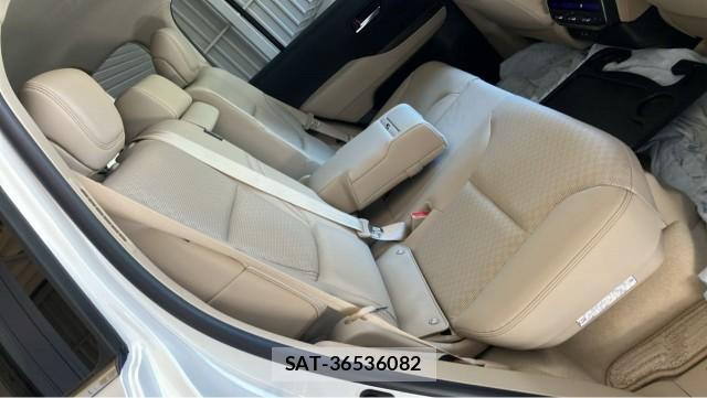 Toyota LAND CRUISER 2025-05 8282441-6
