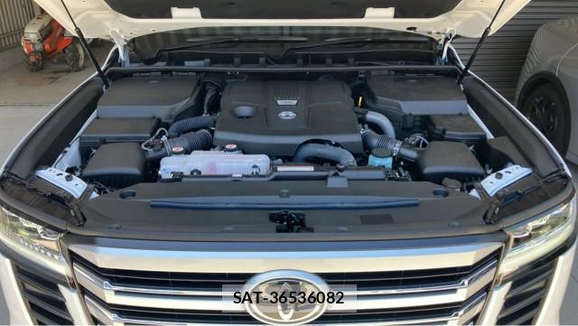 Toyota LAND CRUISER 2025-05 8282441-7