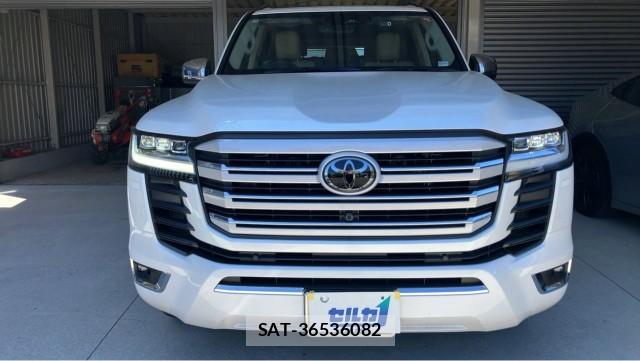Toyota LAND CRUISER 2025-05 8282441-9