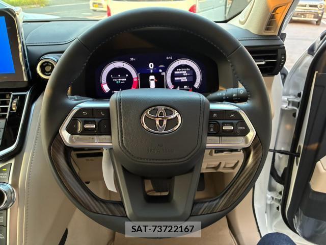 Toyota LAND CRUISER 2025-09 8282767-3