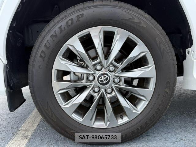 Toyota LAND CRUISER 2023-07 8283354-16