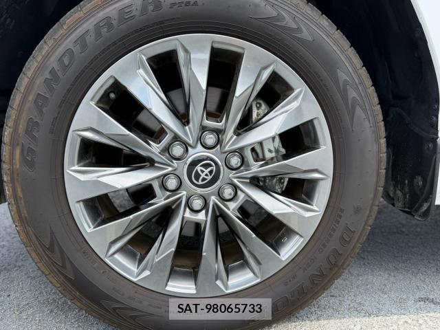 Toyota LAND CRUISER 2023-07 8283354-19
