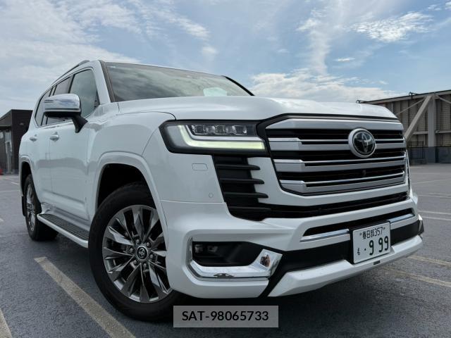 Toyota LAND CRUISER 2023-07 8283354-2