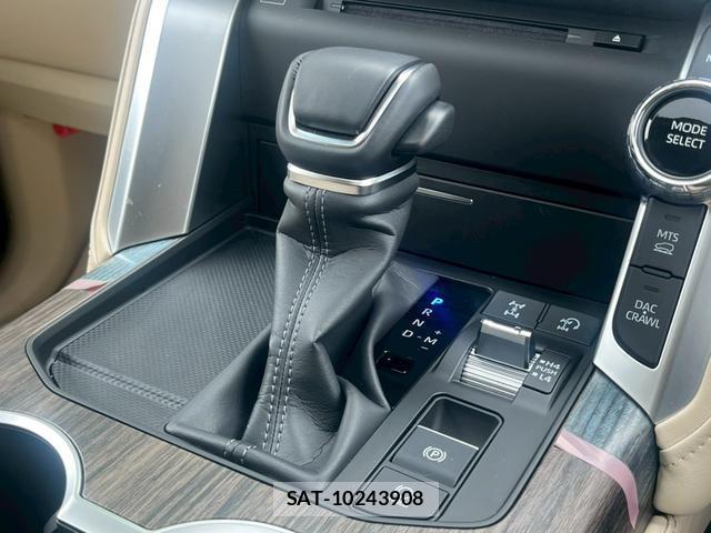 Toyota LAND CRUISER 2024-08 8284035-2