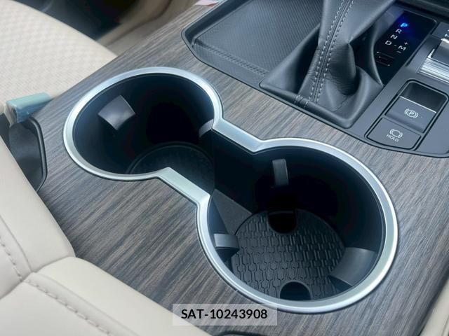 Toyota LAND CRUISER 2024-08 8284035-3