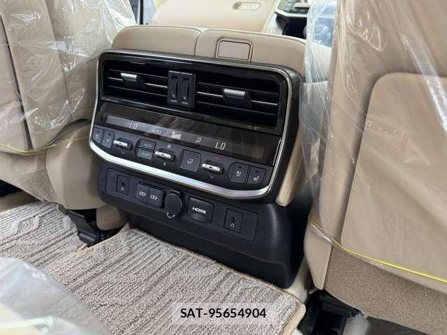 Toyota LAND CRUISER 2025-08 8285254-18
