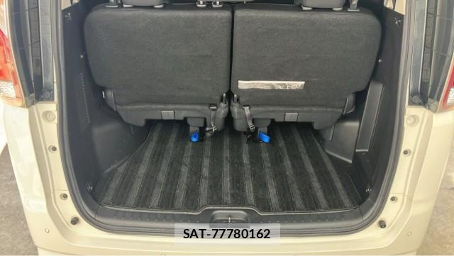 Suzuki LANDY 2017-01 8280632-17