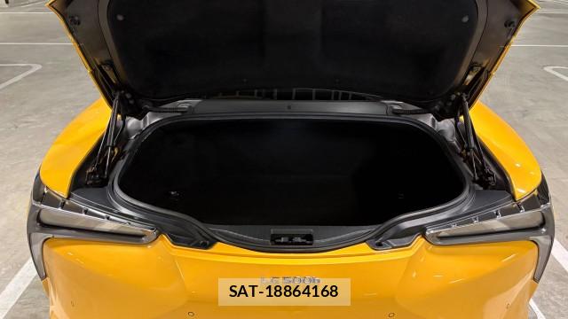 Lexus LC 2018-03 8282447-12