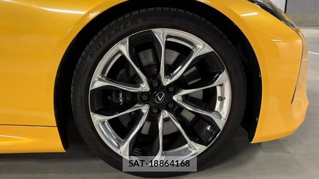 Lexus LC 2018-03 8282447-6