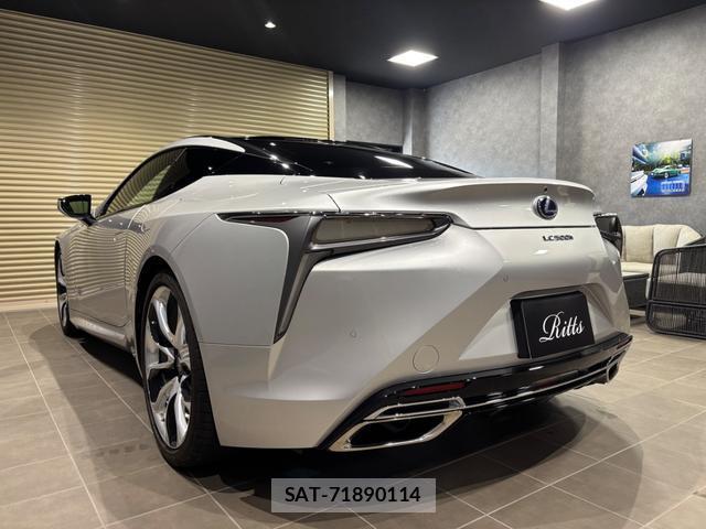 Lexus LC 2018-04 8284168-5