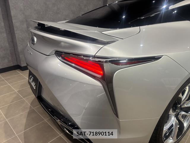 Lexus LC 2018-04 8284168-6