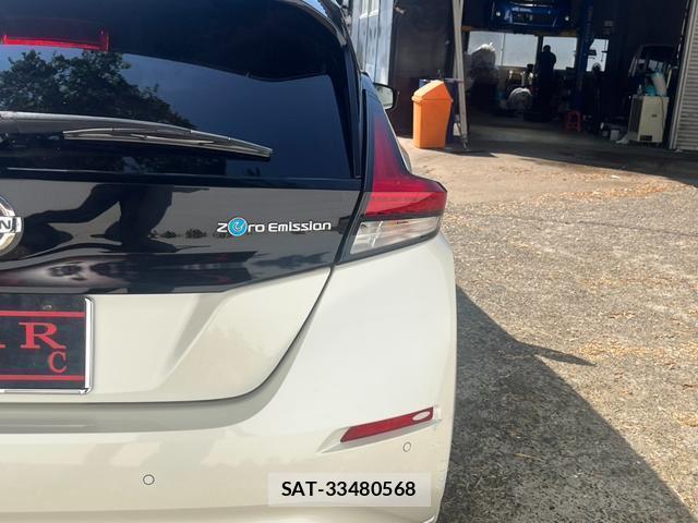 Nissan LEAF 2018-01 8277960-14