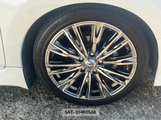 Nissan LEAF 2018-01 8277960-16