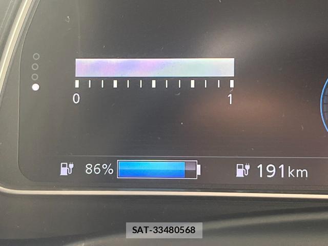 Nissan LEAF 2018-01 8277960-2