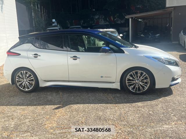 Nissan LEAF 2018-01 8277960-5