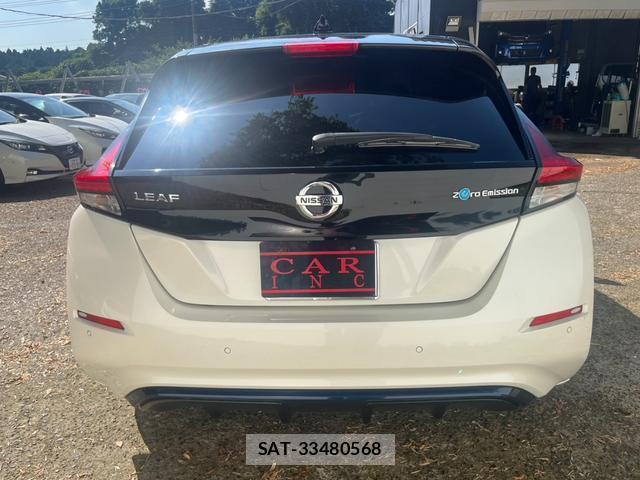 Nissan LEAF 2018-01 8277960-7