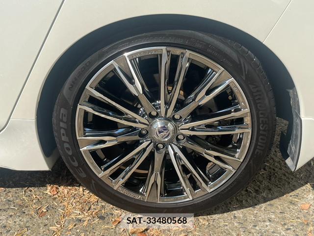 Nissan LEAF 2018-01 8277960-8