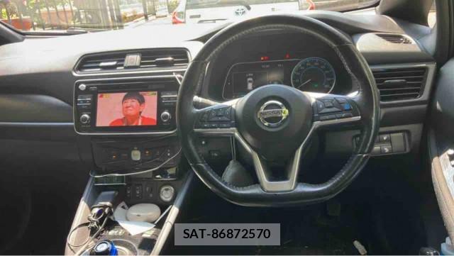 Nissan LEAF 2018-02 8282235-16