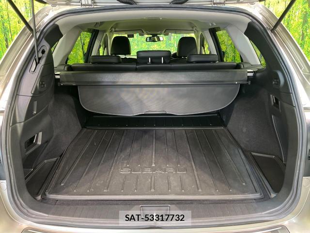Subaru OUTBACK 2018-01 8277058-11
