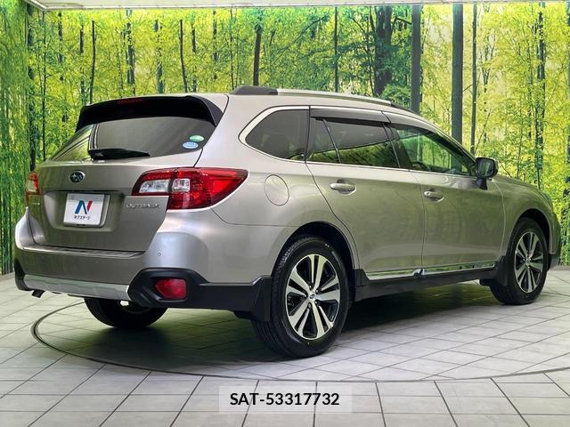 Subaru OUTBACK 2018-01 8277058-17