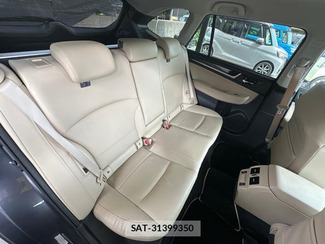 Subaru OUTBACK 2019-07 8277776-13