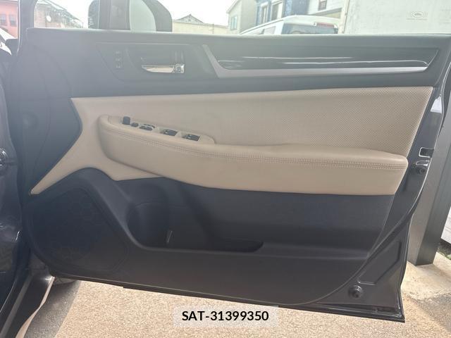Subaru OUTBACK 2019-07 8277776-18