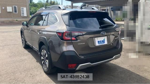 Subaru OUTBACK 2025-03 8280936-13
