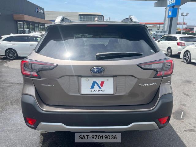Subaru OUTBACK 2022-09 8282529-18