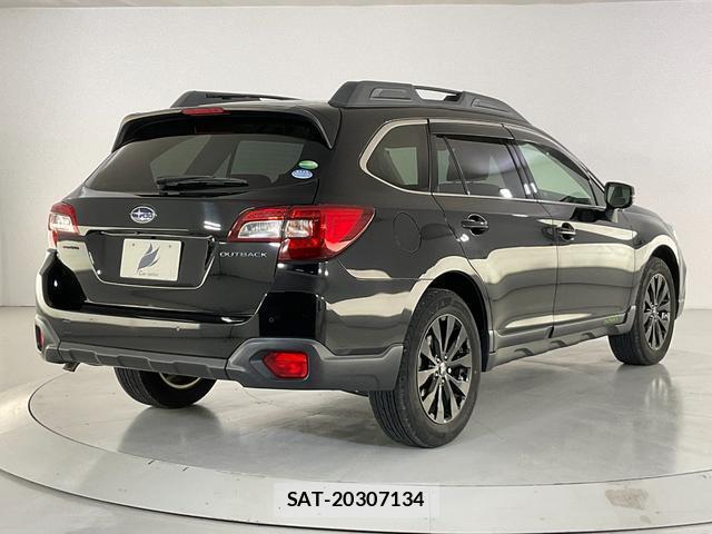 Subaru OUTBACK 2019-08 8284634-1