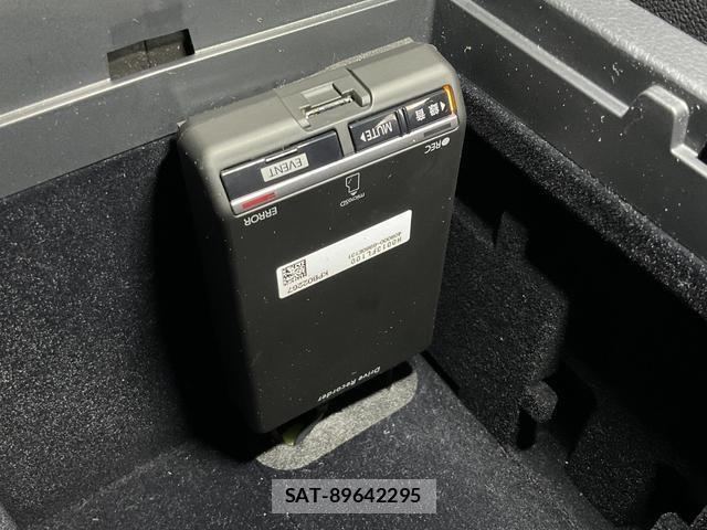 Subaru OUTBACK 2017-11 8284636-17