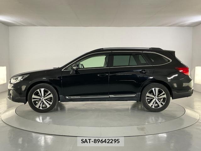 Subaru OUTBACK 2017-11 8284636-3