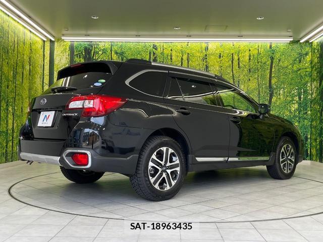 Subaru OUTBACK 2018-01 8284946-16
