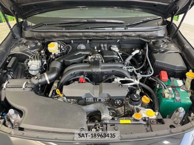 Subaru OUTBACK 2018-01 8284946-17
