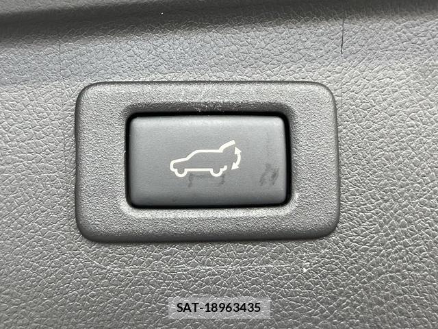 Subaru OUTBACK 2018-01 8284946-6