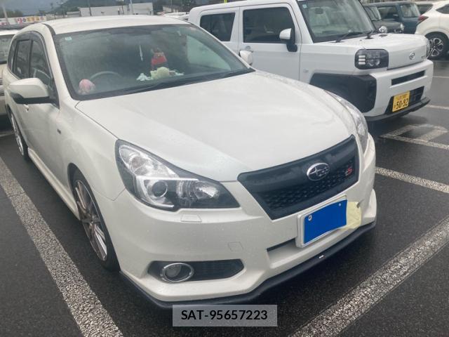 Subaru LEGACY TOURING WAGON 2013-03 8279682-2