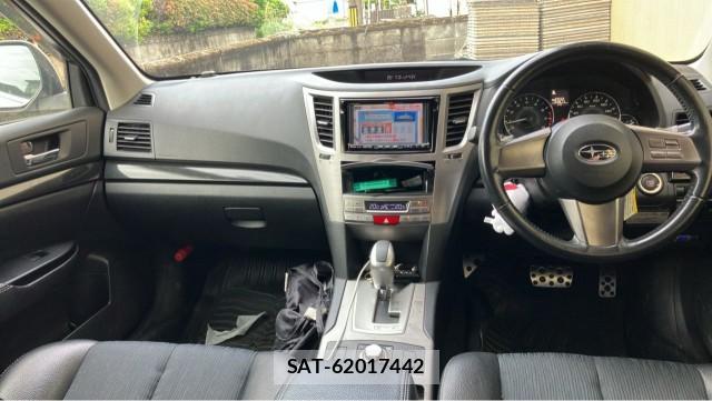 Subaru LEGACY TOURING WAGON 2012-03 8280458-2