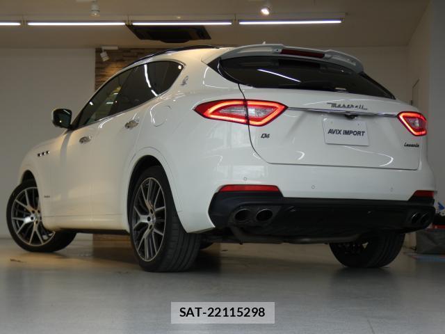 Maserati LEVANTE 2018-11 8280016-1