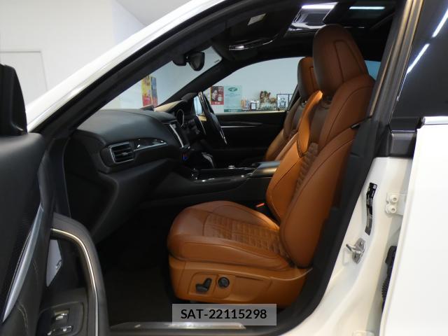 Maserati LEVANTE 2018-11 8280016-19