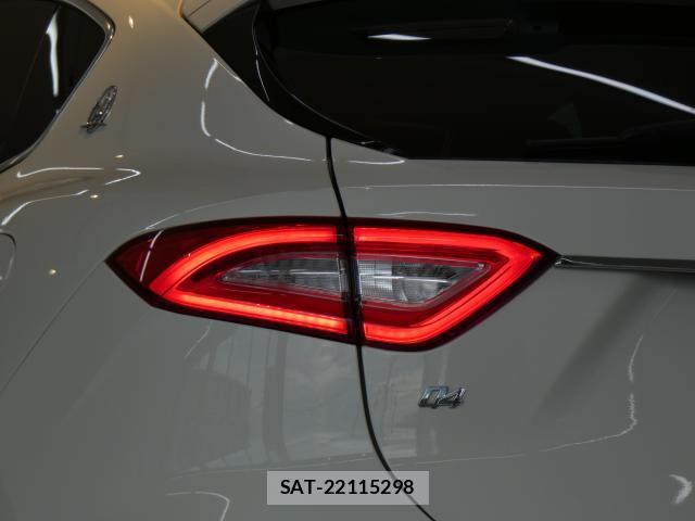 Maserati LEVANTE 2018-11 8280016-3
