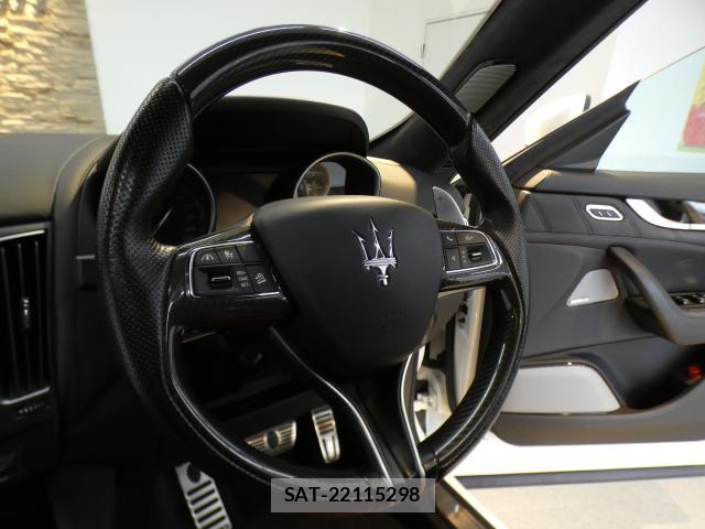 Maserati LEVANTE 2018-11 8280016-7