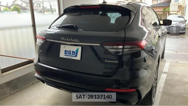 Maserati LEVANTE 2021-09 8280688-12