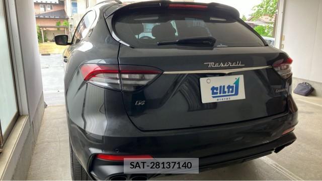Maserati LEVANTE 2021-09 8280688-13