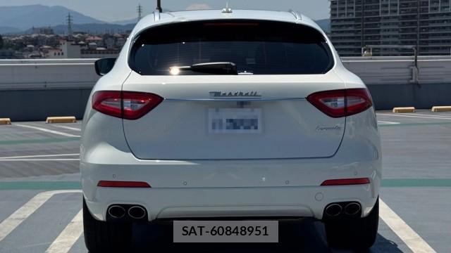 Maserati LEVANTE 2016-10 8281110-1