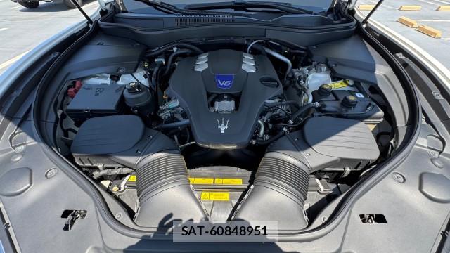 Maserati LEVANTE 2016-10 8281110-7