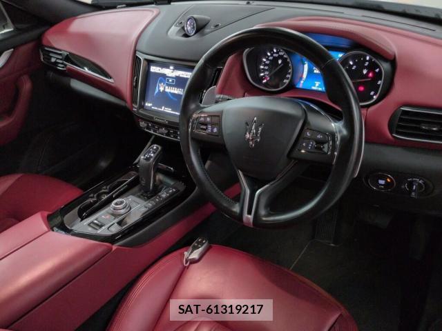 Maserati LEVANTE 2019-09 8284537-2