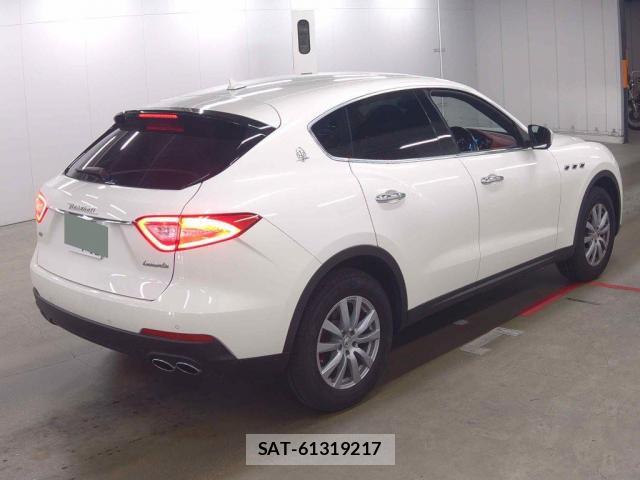 Maserati LEVANTE 2019-09 8284537-3