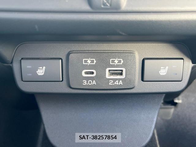 Subaru LAYBACK 2024-03 8282522-8